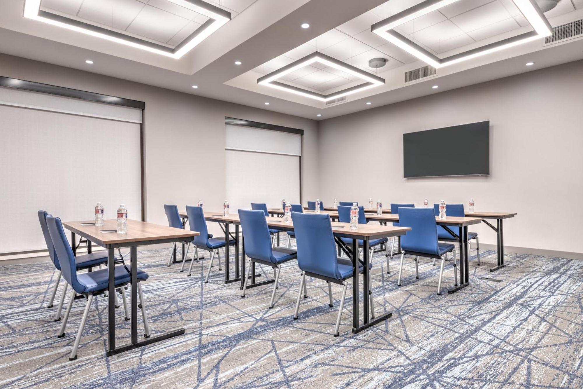 Holiday Inn Express & Suites Austin Airport East By Ihg Екстер'єр фото