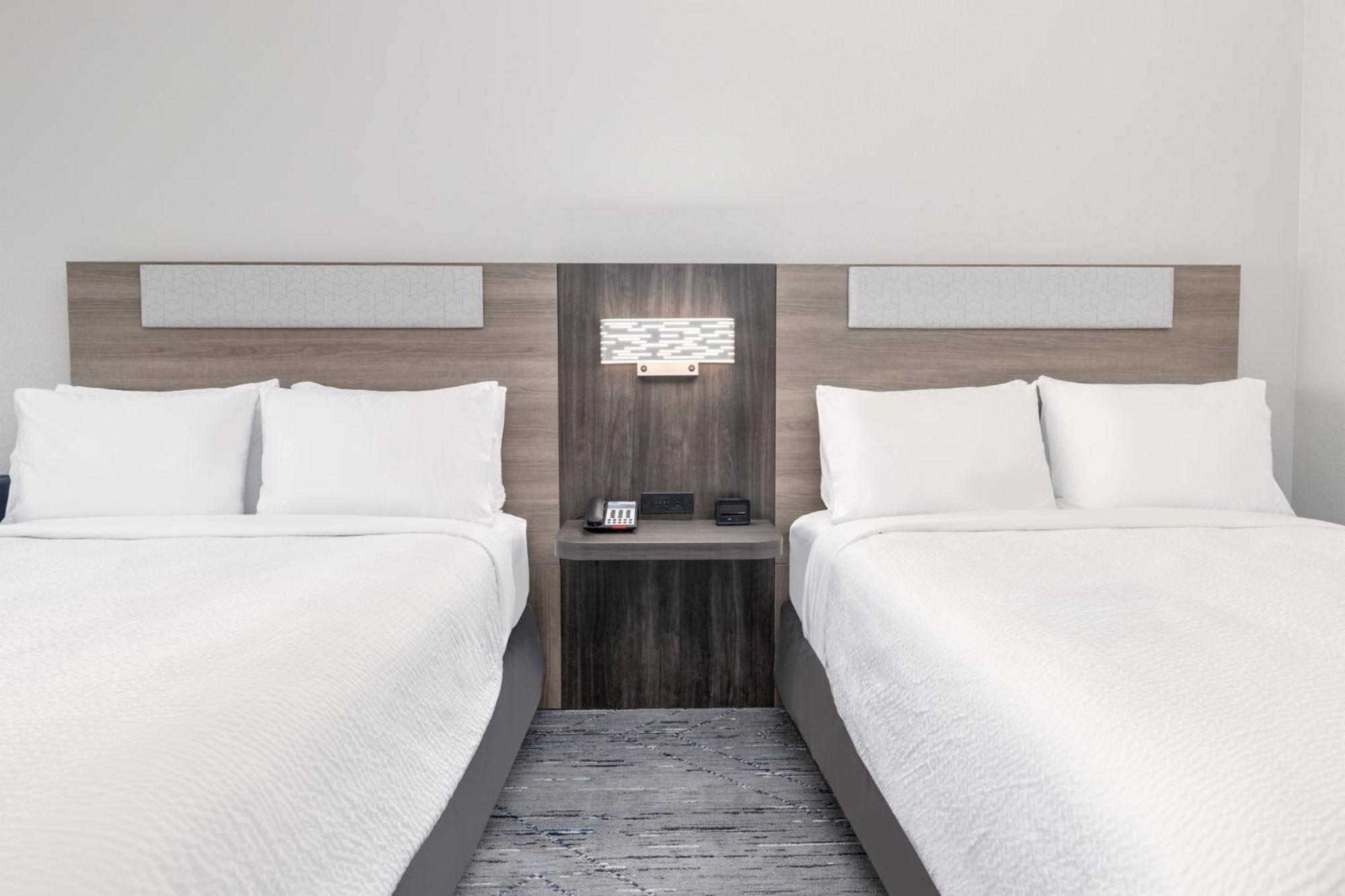 Holiday Inn Express & Suites Austin Airport East By Ihg Екстер'єр фото