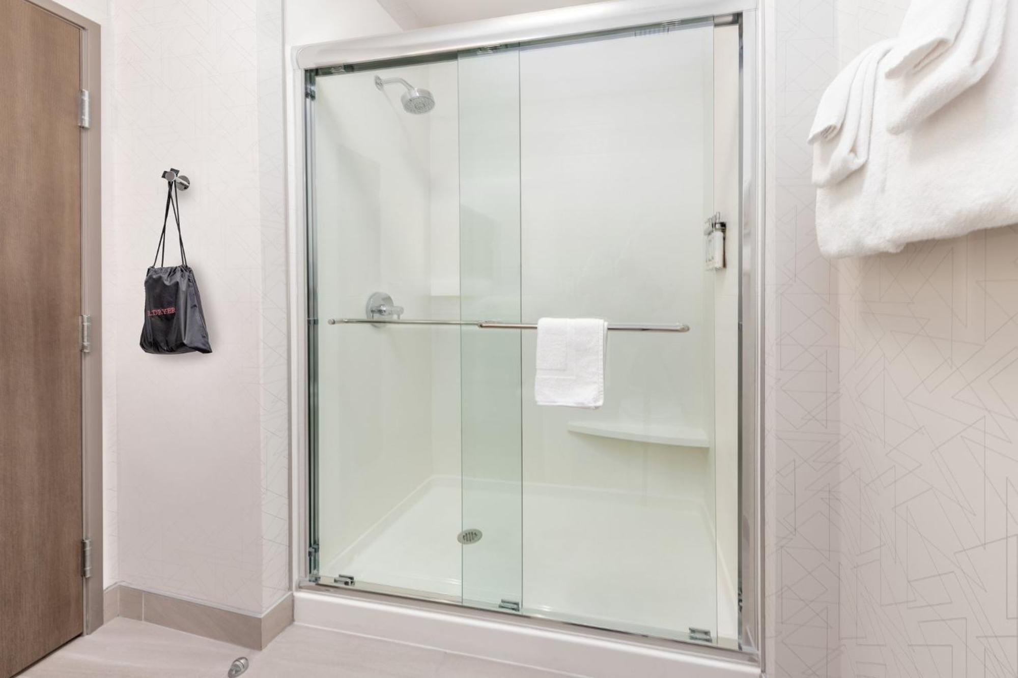 Holiday Inn Express & Suites Austin Airport East By Ihg Екстер'єр фото